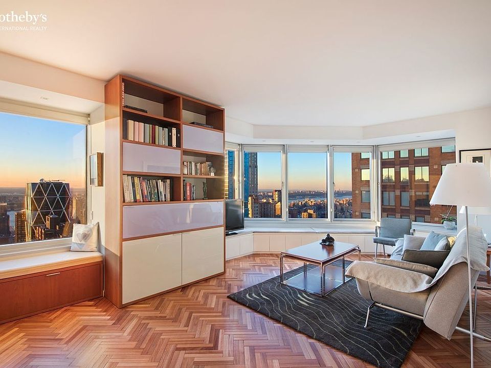 1st image of 150 W 56th St APT 5604