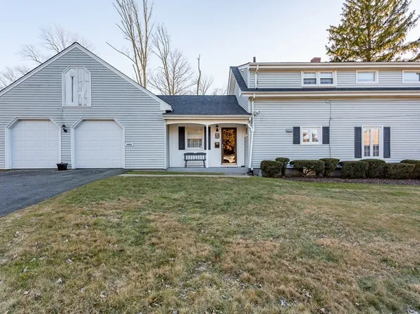 2955 N Main St, Fall River, MA 02720