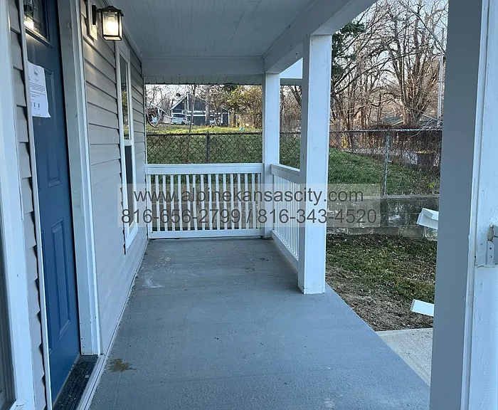 817 White Ave — Photo 2