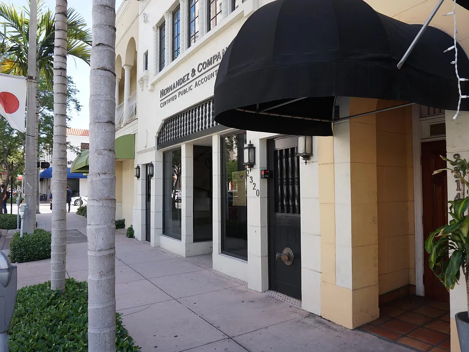 2314 Ponce De Leon Blvd #202