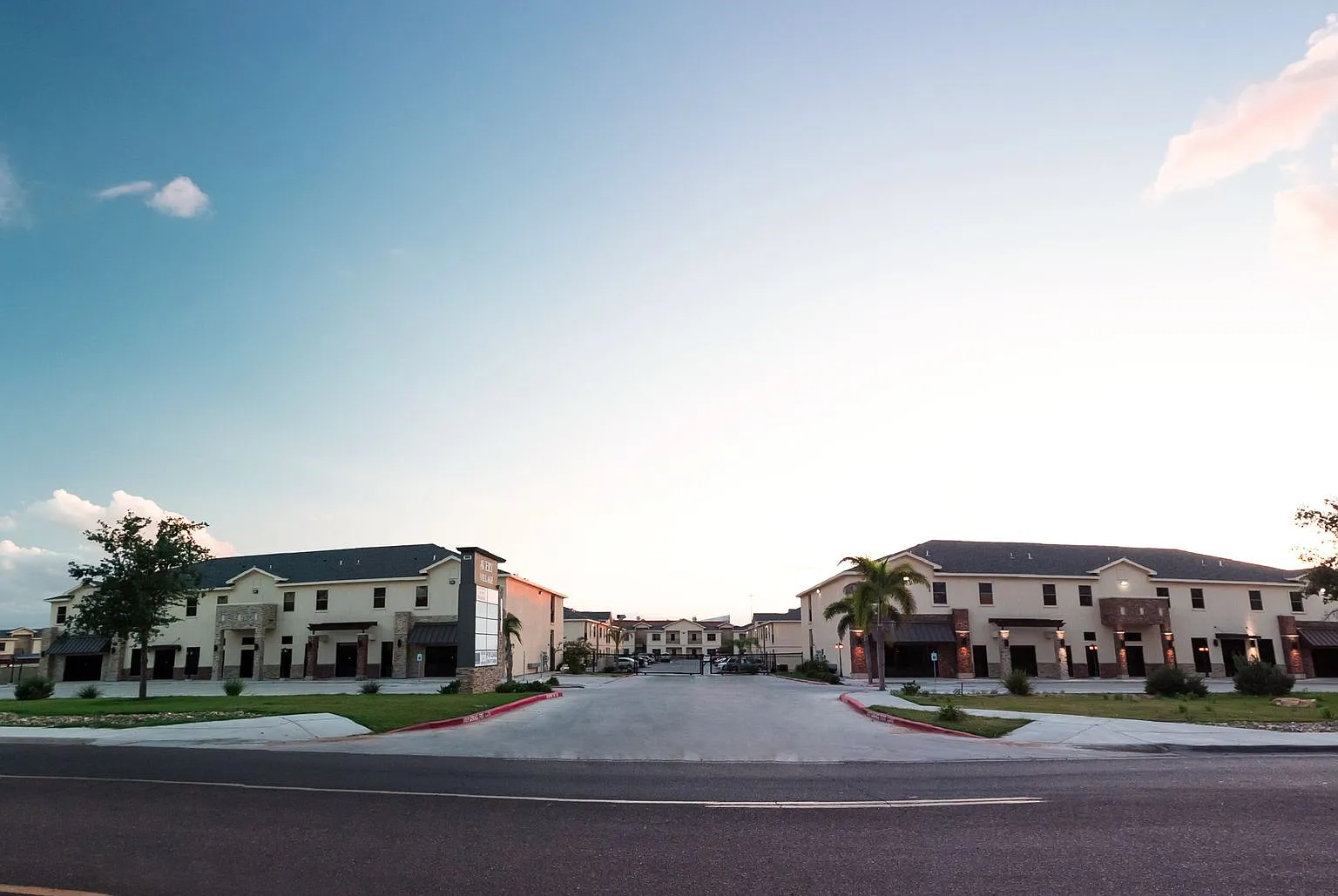 Avery Village Apartments & Townhomes — Photo 1