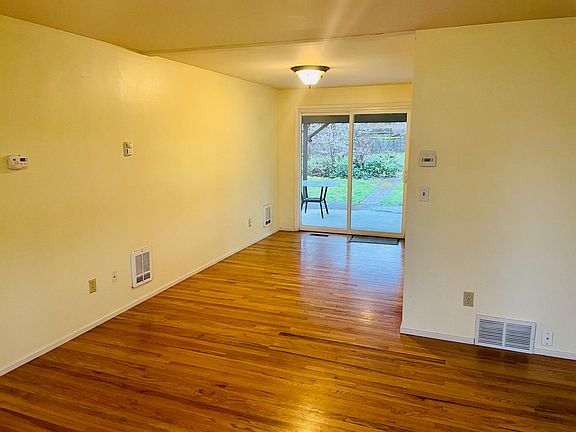 5th image of 13047 NE 88th St