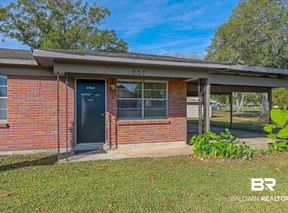 207 NE 3rd St, Summerdale, AL 36580