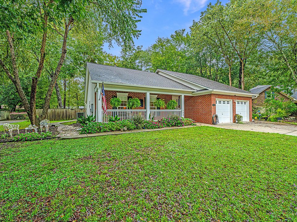 1st image of 108 Bonneau Ct