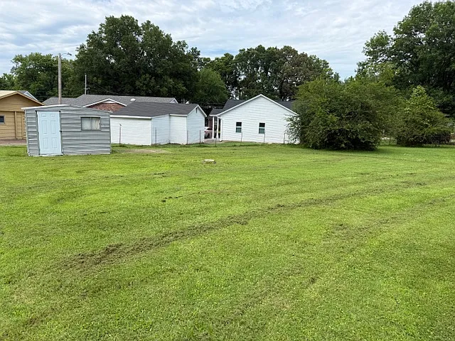3 bed, 1040 sqft, $995 — Photo 4