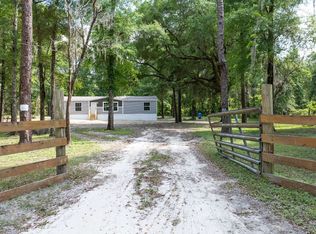 264 SW Walnut Pl, Fort White, FL 32038