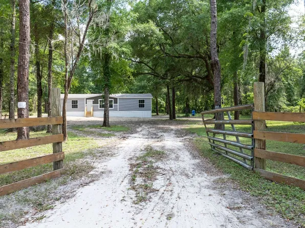 264 SW Walnut Pl, Fort White, FL 32038