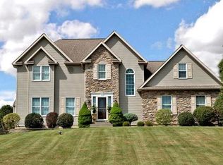 375 Abi Ln, Bath, PA 18014