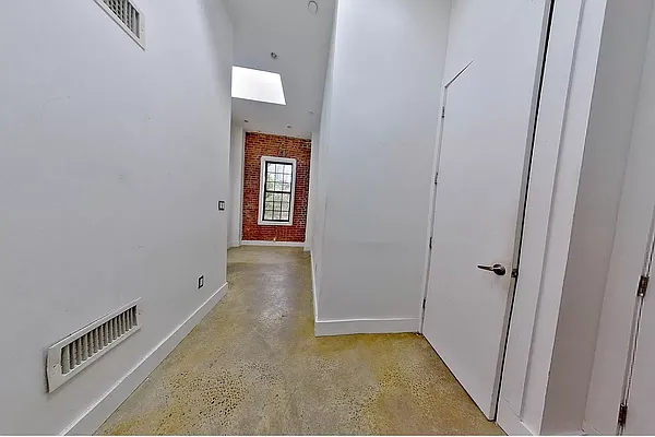 Rented by Pear NYC LLC | media 8