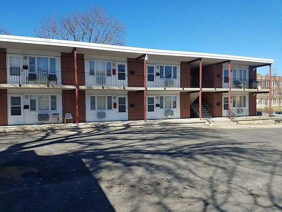2nd image of 305 1st Ave NW APT 1C