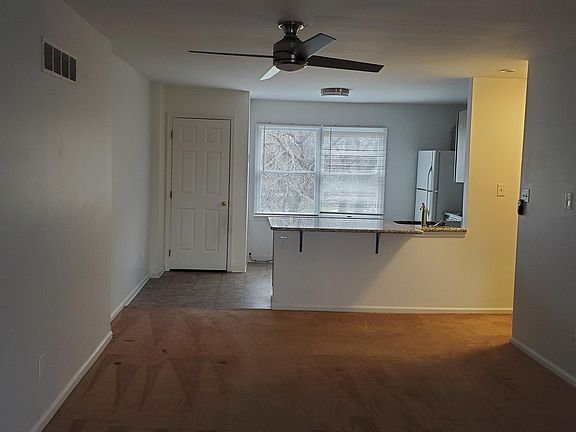 3rd image of 509 N Jackson St #1