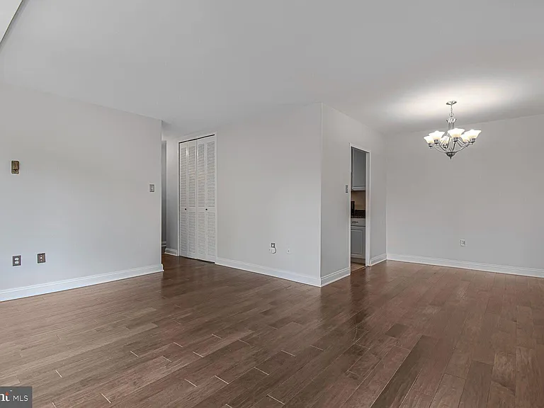 4000 Tunlaw Rd NW #419 — Photo 4