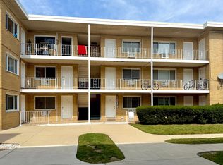 4600 River Rd APT A5, Schiller Park, IL 60176