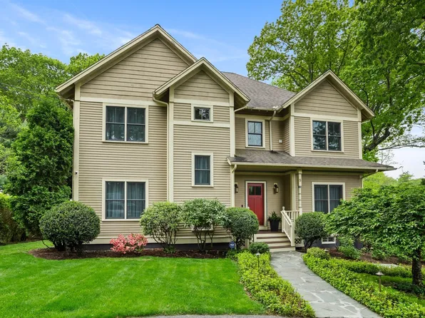 5 Walnut St, Lexington, MA 02421