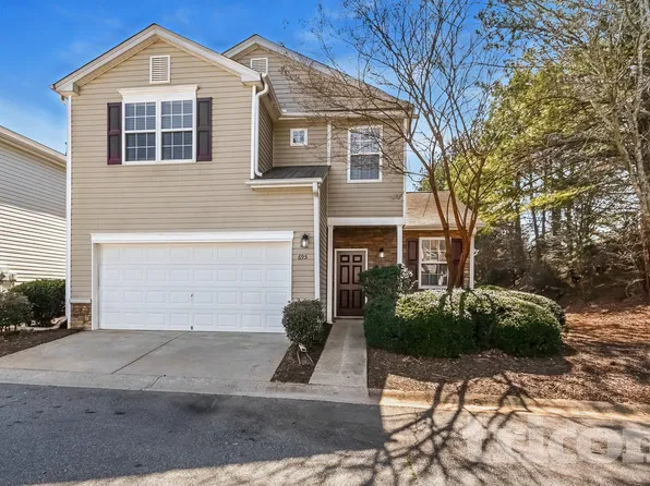 695 W Oaks Dr, Woodstock, GA 30188