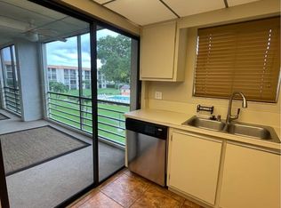 5917 Via Vermilya APT 306, Lake Worth, FL 33462