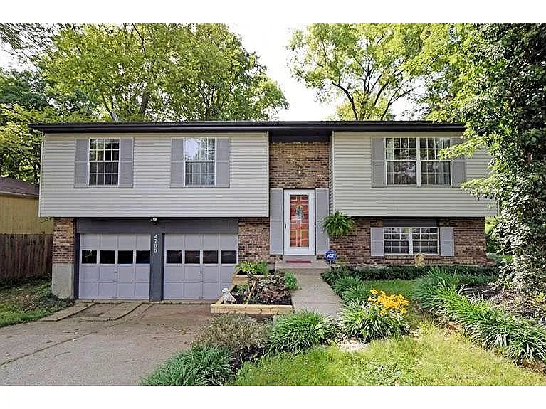 4788 Timberknoll Rd photo 1