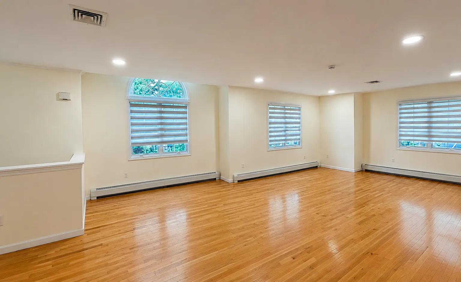 3 bed, 1492 sqft, $3,750 — Photo 4