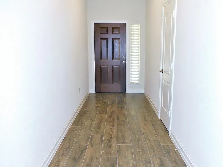 1321 Millican Ln — Photo 6