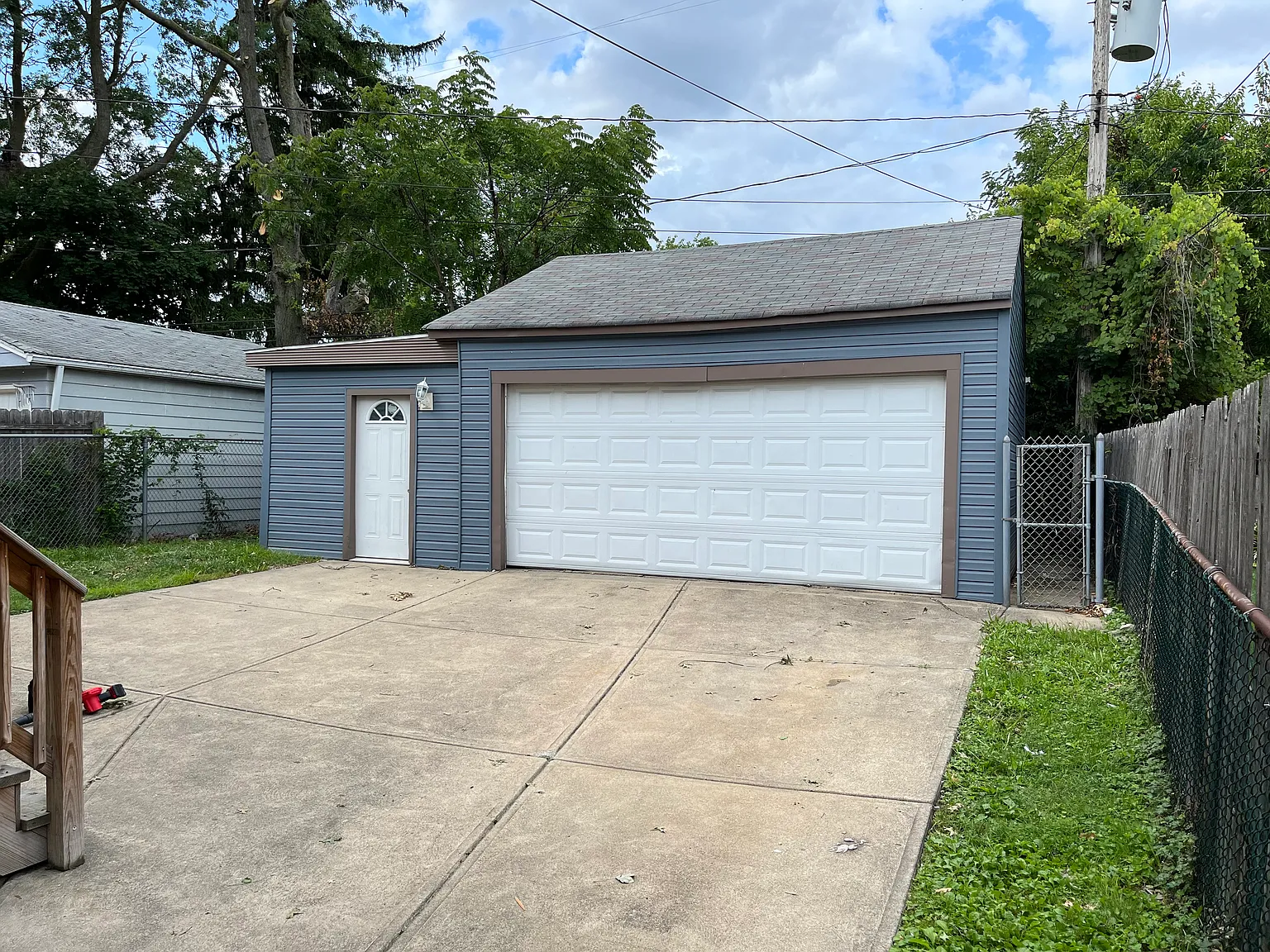 3 bed, 1.5 bath, 1653 sqft, $1,800 — Photo 2