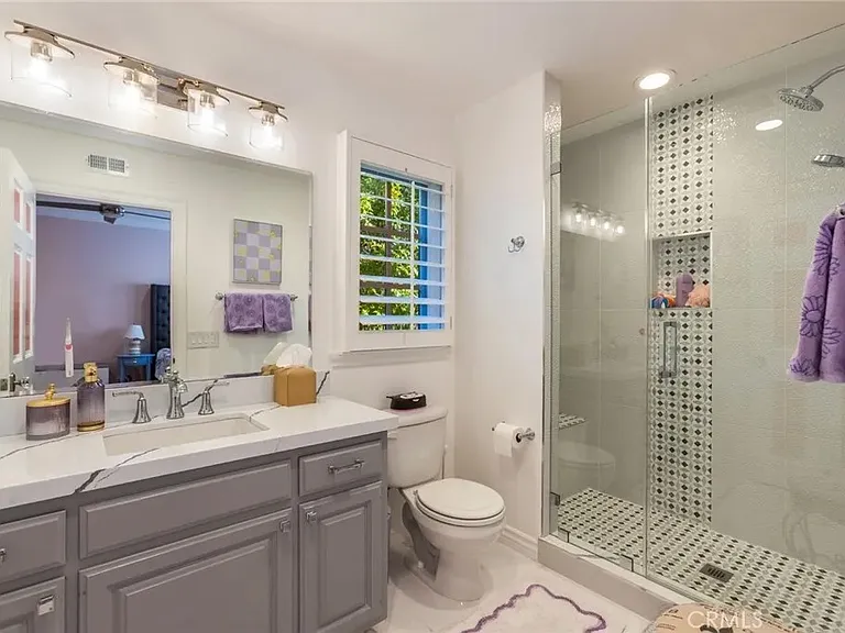 4637 Westchester Dr — Photo 26