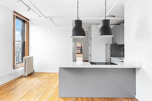 Rented by Compass | media 10