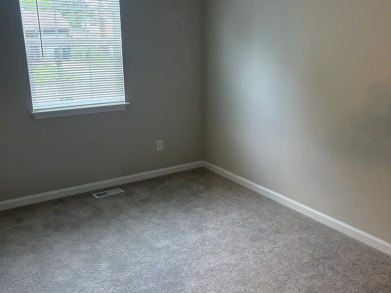 1402 Heritage Dr — Photo 14