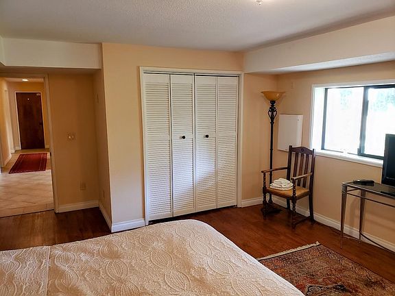 Large walk-in closet