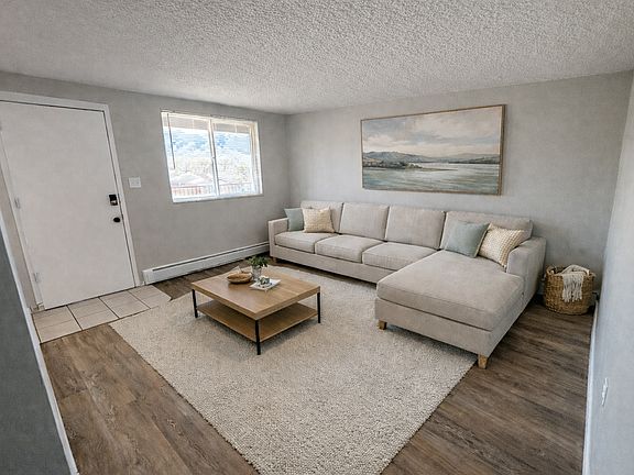 5th image of 1806 E Lasalle St #7