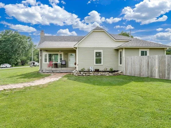 307 Ohio Ave, Burns, KS 66840