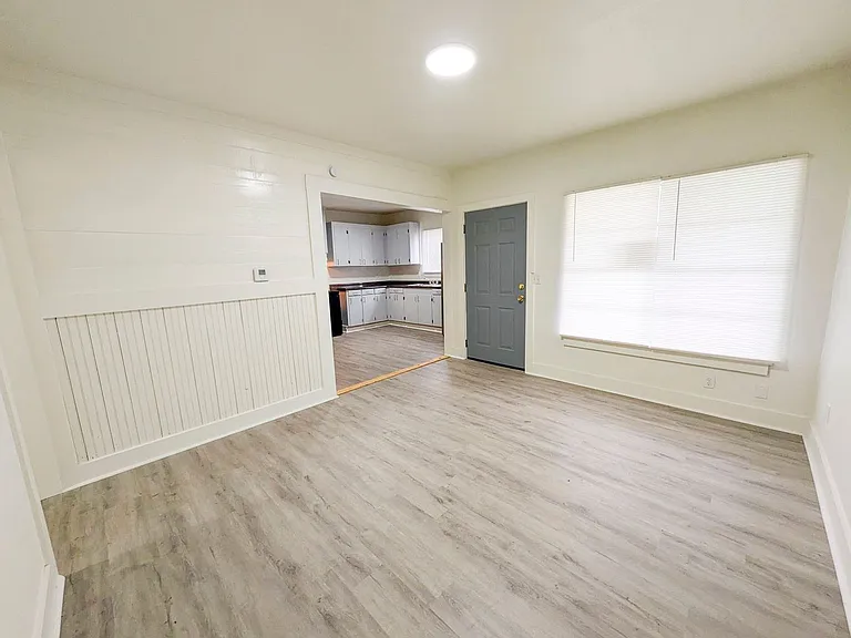 230 Moreland St — Photo 2