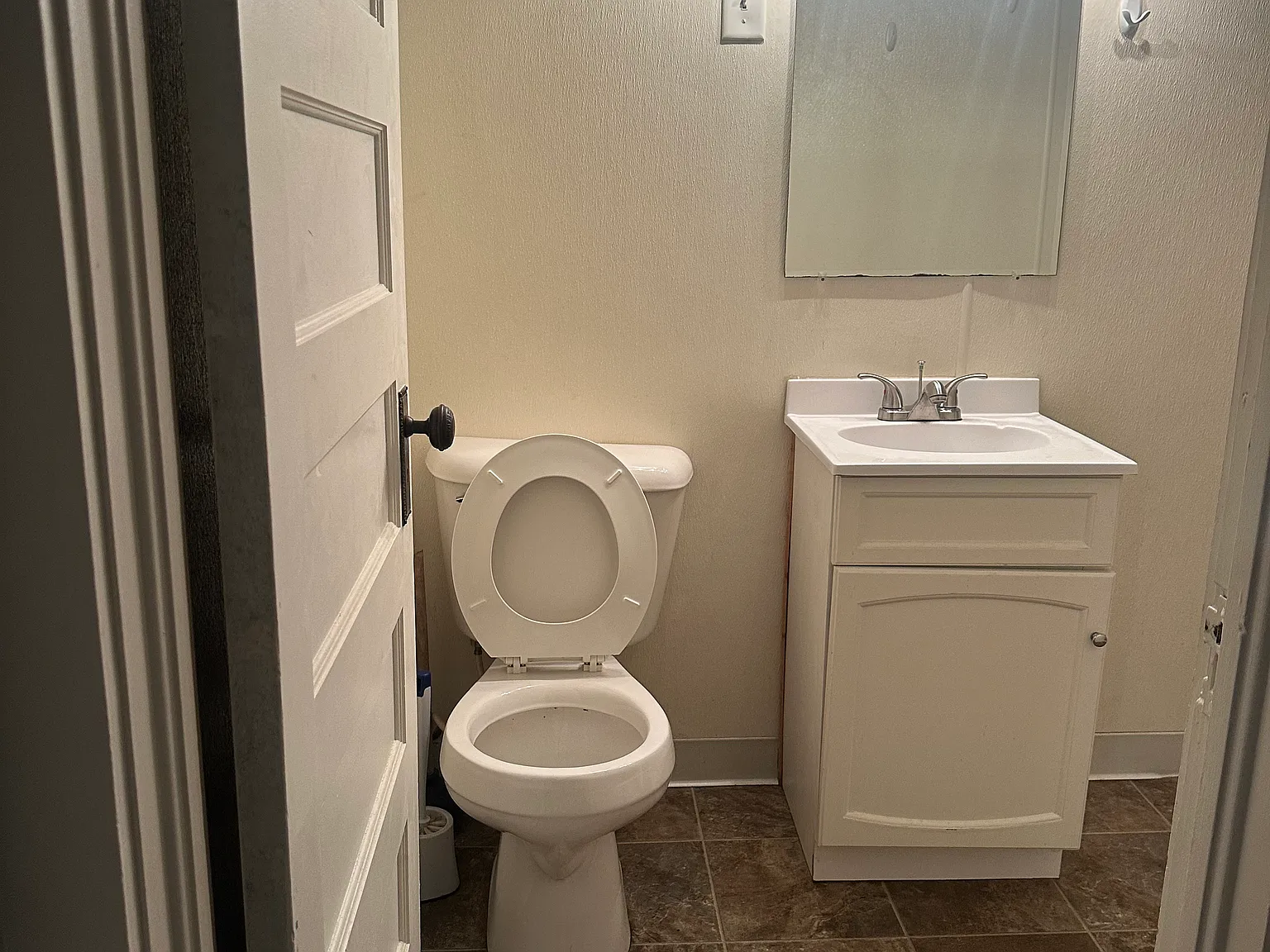 2 bed, $1,047 — Photo 1