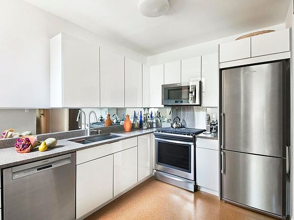 3rd image of 137 Central Park N #2D