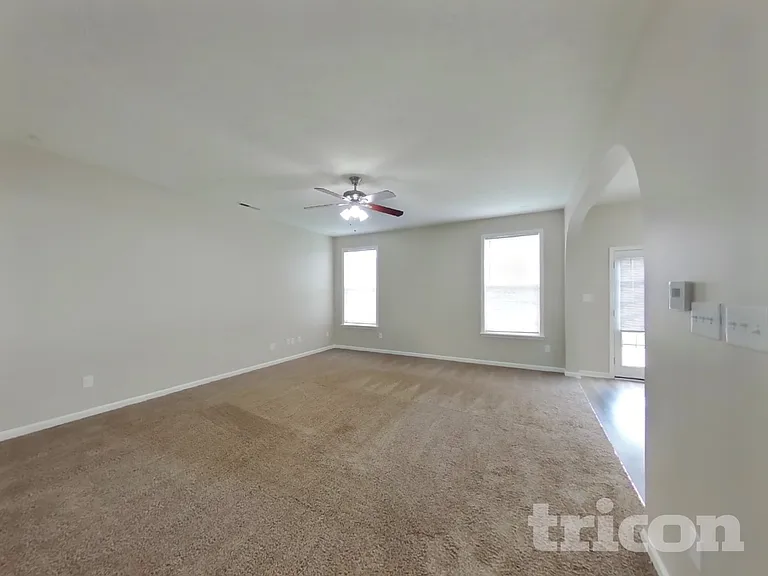 5330 Himalayan Dr — Photo 3