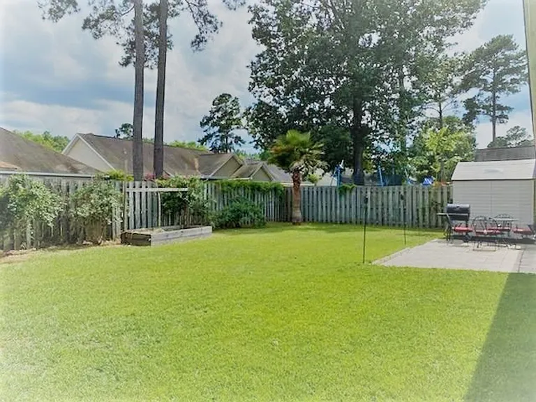 136 Lancaster Way — Photo 13