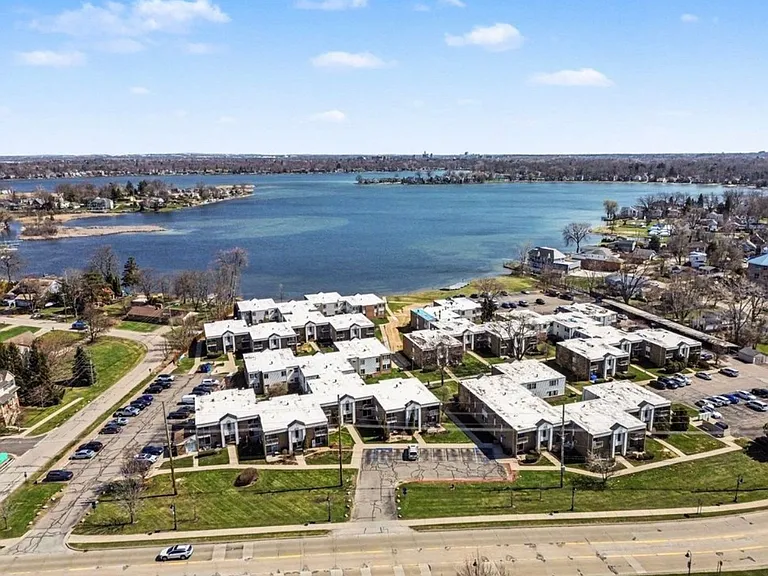 1603 Cass Lake Rd #D — Photo 18