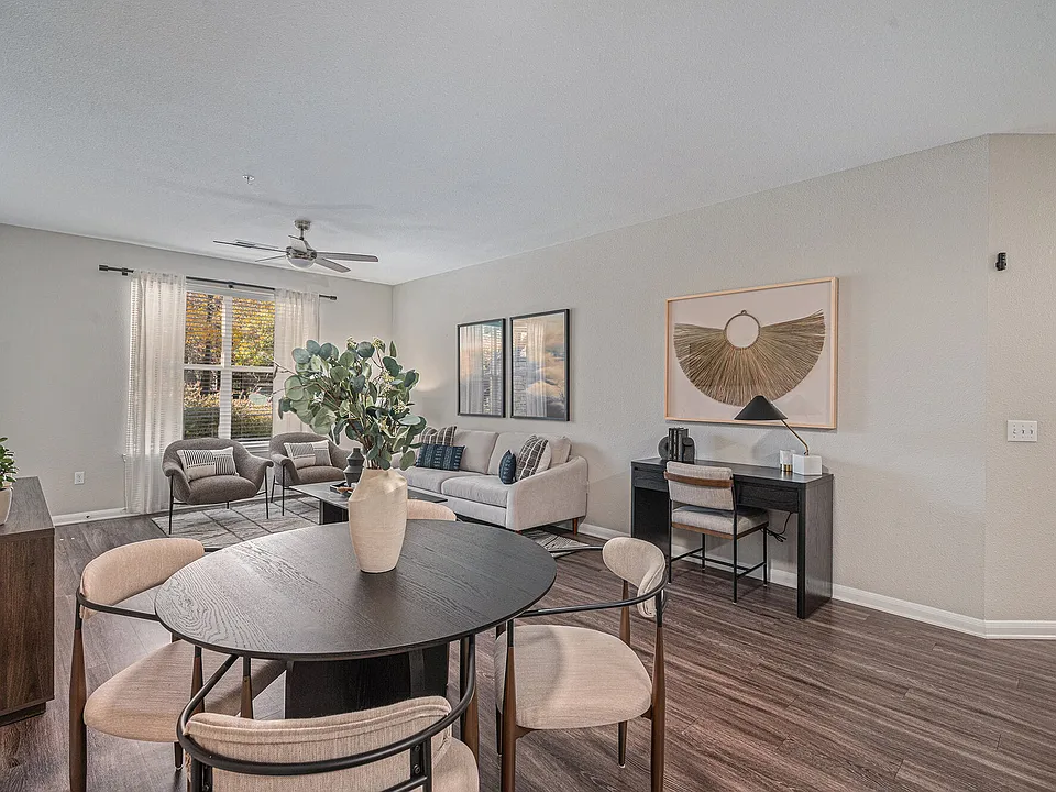 Creekside at Highlands Ranch apartments community photo