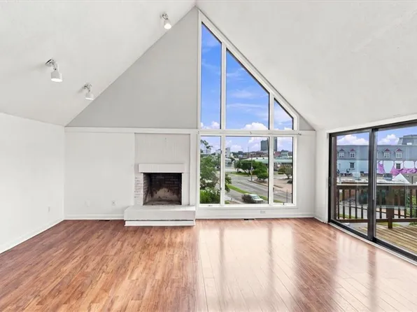 696 Mowbray Arch APT 650, Norfolk, VA 23507