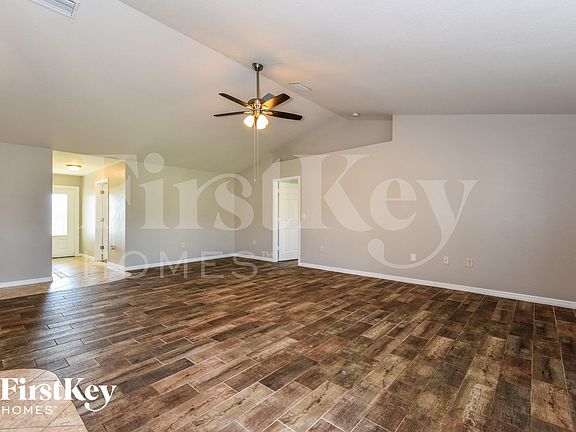 2nd image of 1629 N Gator Cir