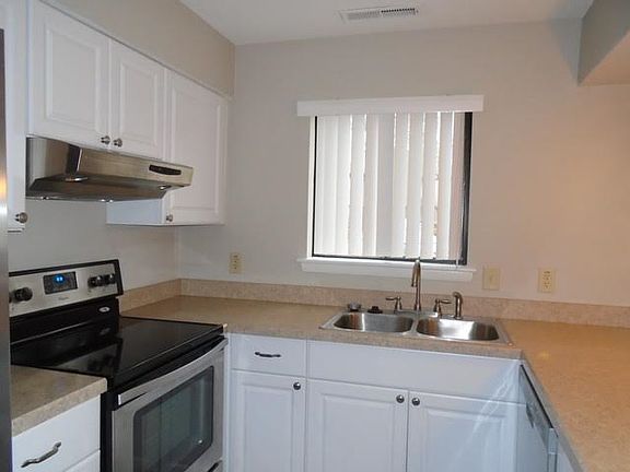 5th image of 1200 Willow Green Dr
