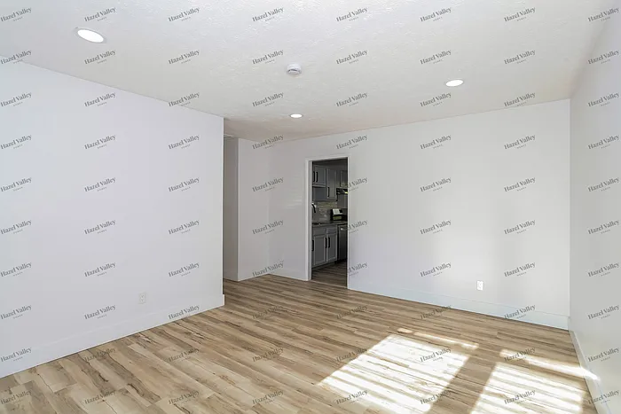 2400 Mack Rd — Photo 5