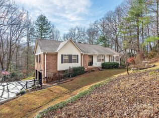 543 Hunters Glen Ln, Hendersonville, NC 28739