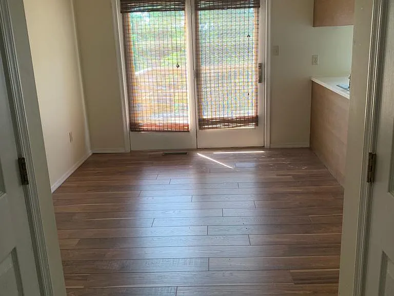 534 Becker St — Photo 4