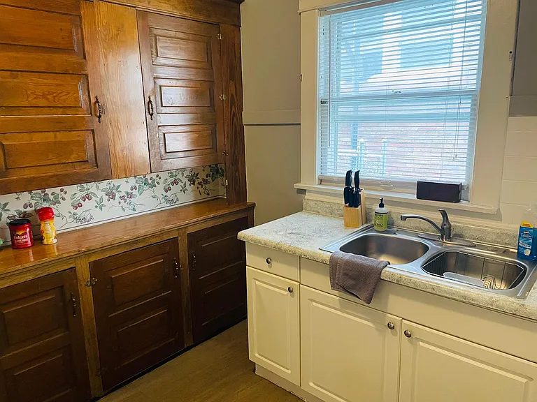 647 Fountain St NE #1 — Photo 10