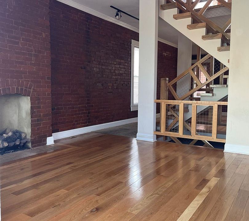 1st image of 1204 Indianola Ave #1204