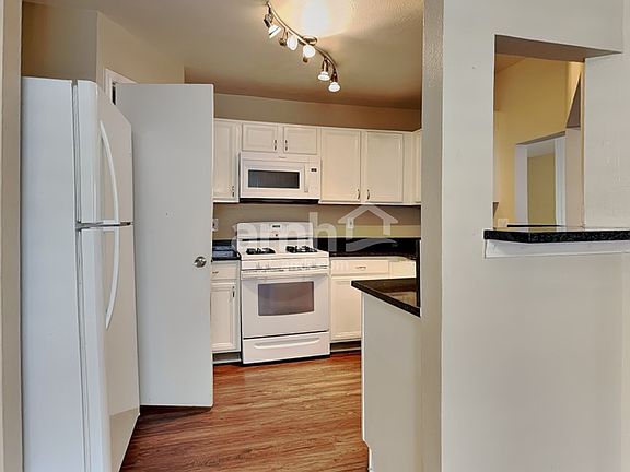 3rd image of 12406 Westwold Dr