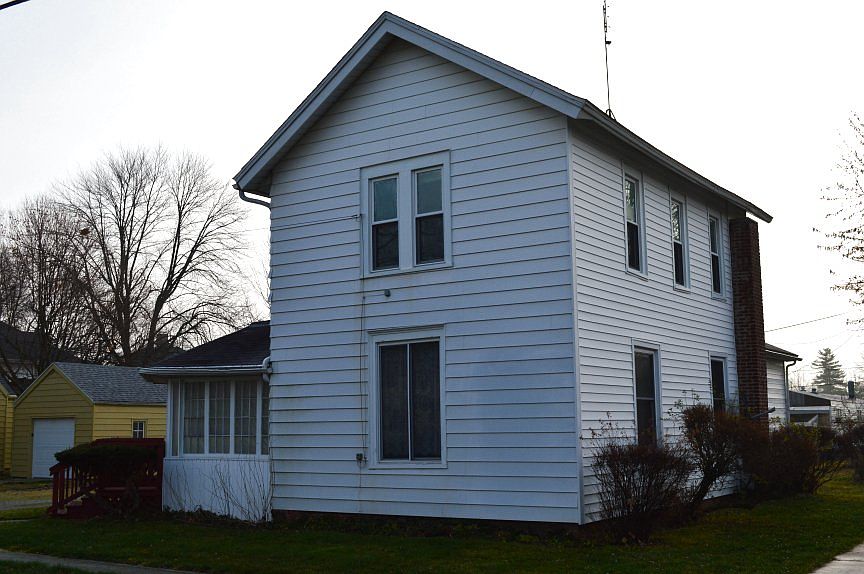 2nd image of 109 W Edgerton St