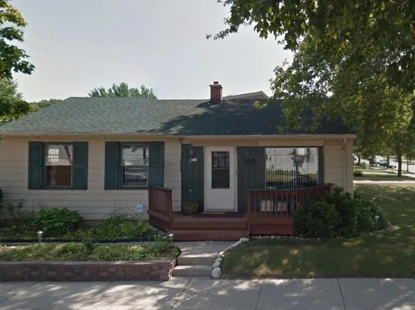 9131 W Townsend St, Milwaukee, WI 53222