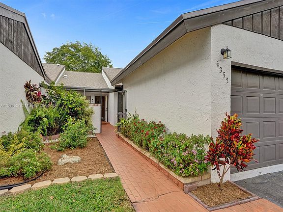 4th image of 6352 Pinehurst Cir E #D32
