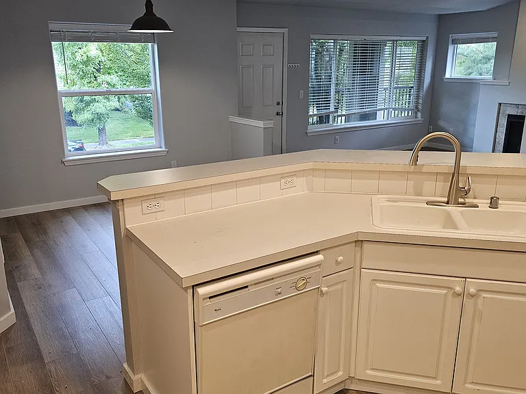 2110 Palisade Blvd #C-7 — Photo 13